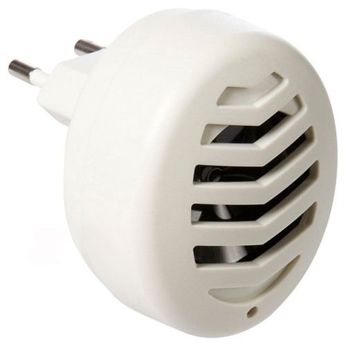 В комплект входят три миниатюрных отпугивателя грызунов и насекомых